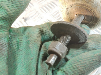 Амортизатор задний правый Nissan Almera N16