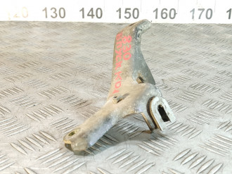 Кронштейн впускного коллектора Nissan Almera N16