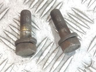 Болт крепления суппорта переднего Nissan Almera N16