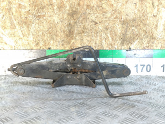 Домкрат Nissan Almera N16