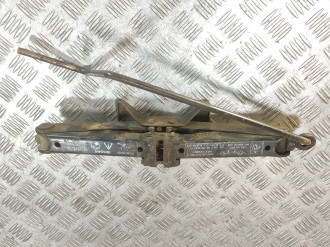 Домкрат Nissan Almera N16