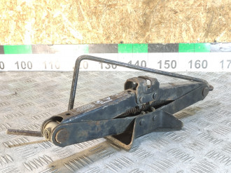 Домкрат Nissan Almera N16