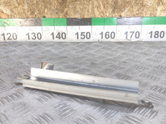 Направляющая стекла Nissan Qashqai 2009