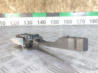 Кронштейн ручки передней левой Nissan Qashqai 2009