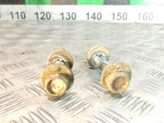 Болт развальный задний Nissan Qashqai 2009