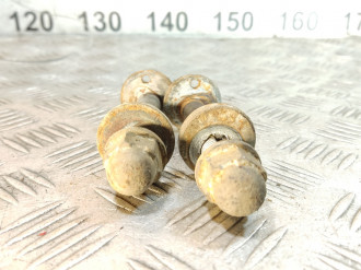 Болт развальный задний Nissan Qashqai 2009