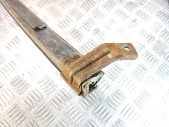 Уплотнитель стекла двери пер. левый Nissan Almera N16