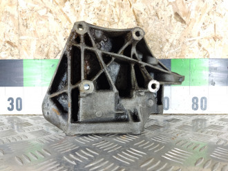 Кронштейн компрессора кондиционера Saab 9-5 1998-2002