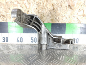 Кронштейн двигателя Saab 9-5 1998-2002