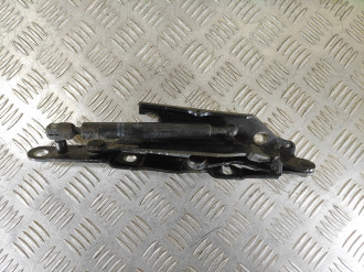 Петля крышки багажника левая Saab 9-5 1998-2002