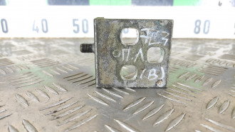 Петля двери передней левой верхняя Saab 9-5 1998-2002