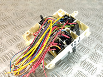 Блок предохранителей моторный Saab 9-5 1998-2002