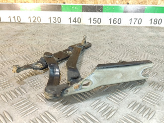 Петля багажника левая Saab 9-5 1998-2002