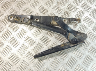 Петля багажника правая Saab 9-5 1998-2002