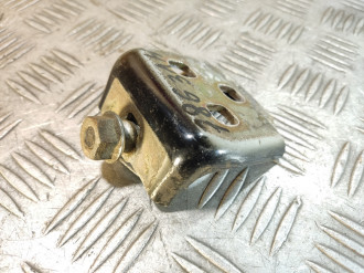Петля двери задней левой нижняя Saab 9-5 1998-2002