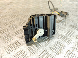 Моторчик заслонки отопителя Saab 9-5 1998-2002