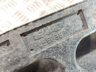 Наполнитель переднего бампера Saab 9-5 1998-2002