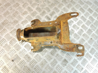 Кронштейн Saab 9-5 1998-2002