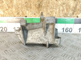 Кронштейн компрессора кондиционера Saab 9-5 1998-2002