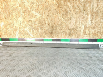 Молдинг двери передней правой Saab 9-5 1998-2002