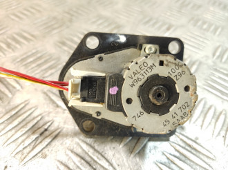 Моторчик заслонки отопителя Saab 9-5 1998-2002