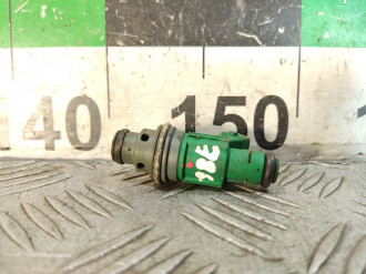 Форсунка двигателя Saab 9-5 1998-2002