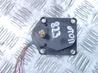 Моторчик заслонки отопителя Saab 9-5 1998-2002