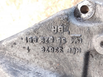 Кронштейн компрессора кондиционера Saab 9-5 1998-2002