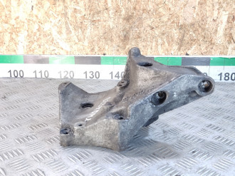 Кронштейн компрессора кондиционера Saab 9-5 1998-2002
