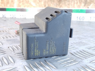 Блок предохранителей моторный Saab 9-5 1998-2002