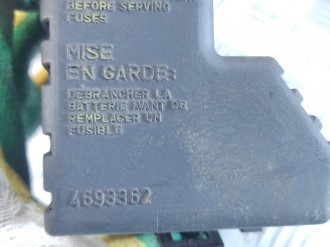 Блок предохранителей моторный Saab 9-5 1998-2002