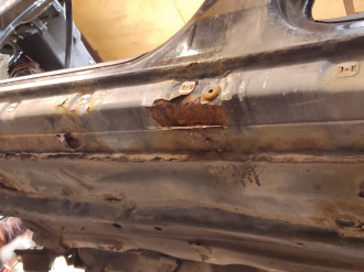 Порог со стойкой левой Saab 9-5 1998-2002