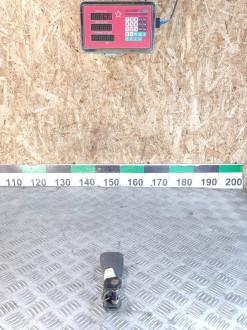 Ответная часть ремня безопасности Saab 9-5 1998-2002