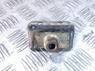 Петля двери задней левой верхняя Saab 9-5 1998-2002