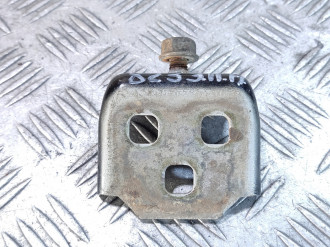 Петля двери задней правой нижняя Saab 9-5 1998-2002