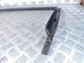 Накладка стекла переднего левого Saab 9-5 1998-2002