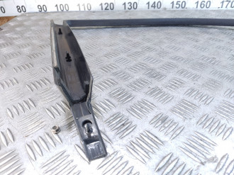 Накладка стекла переднего правого Saab 9-5 1998-2002