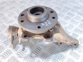Кулак поворотный передний правый Saab 9-5 1998-2002