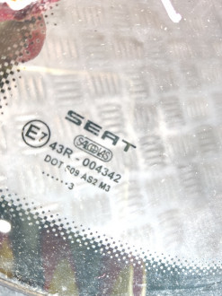 Стекло кузовное глухое заднее левое Seat Cordoba 2002-2008