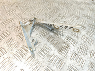 Петля капота правая Seat Cordoba 2002-2008