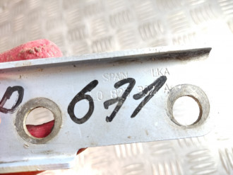 Петля капота правая Seat Cordoba 2002-2008