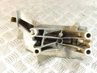 Кронштейн двигателя Seat Cordoba 2002-2008