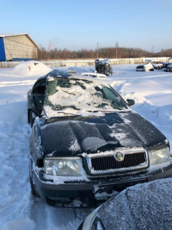 В разборе Skoda Octavia 2000 2011