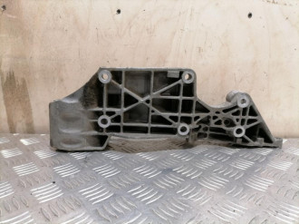 Кронштейн генератора Skoda Octavia 2000 2011
