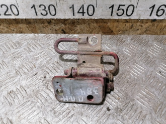 Петля двери передней правой нижняя Skoda Octavia 2000 2011