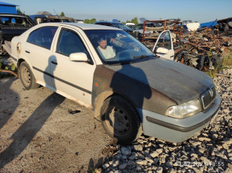 В разборе Skoda Octavia 2000 2011