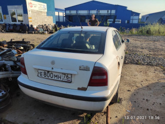 В разборе Skoda Octavia 2000 2011