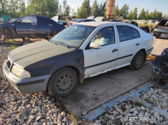 В разборе Skoda Octavia 2000 2011