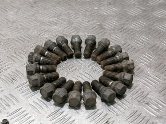 Болт Гайка колесные Skoda Octavia 2000 2011