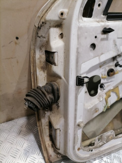 Дверь передняя правая Skoda Octavia 2000 2011